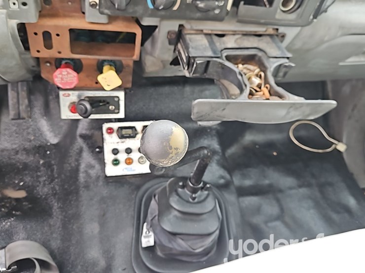 2006-ford-f750-image-37