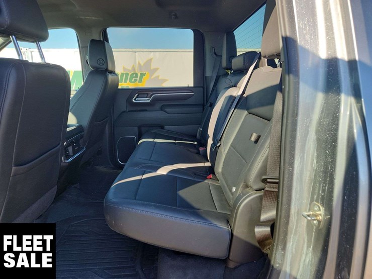 2024-gmc-sierra-2500hd-image-15