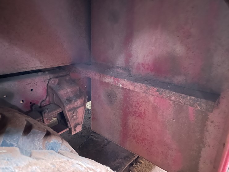 #210-•-1964-chevy-80-(howe)-fire-truck-(no-brakes)-(no-title)-(wakefield,-mi)-image-17