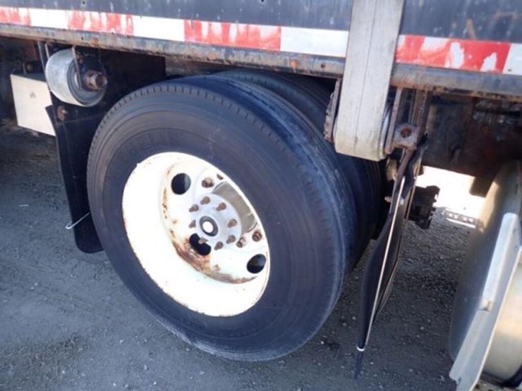 2001-freightliner-fld112-image-60