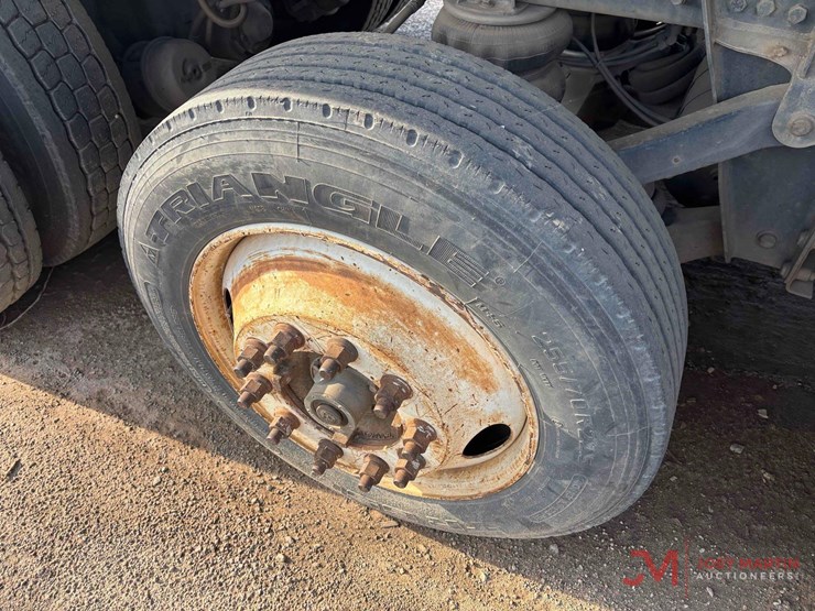 2000-sterling-lt9500-image-19