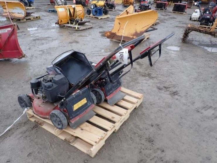 qty-of-(2)-toro-commercial-24-in.-push-mower(s)-image-5