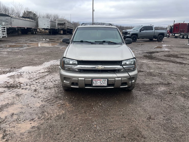 2003-chevrolet-trailblazer-image-2