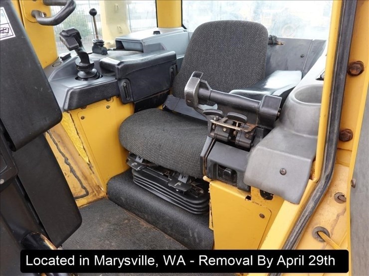 2006-caterpillar-d5n-image-15