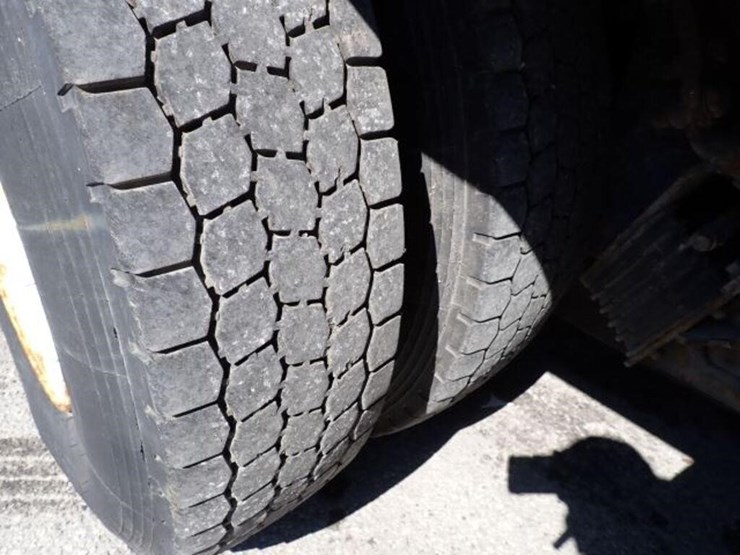 2017-western-star-4700sb-image-117