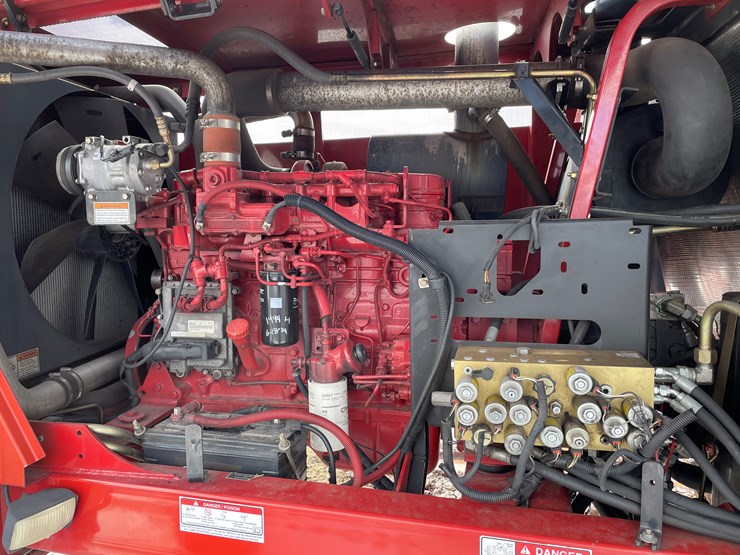 2011-new-holland-h8060-image-46