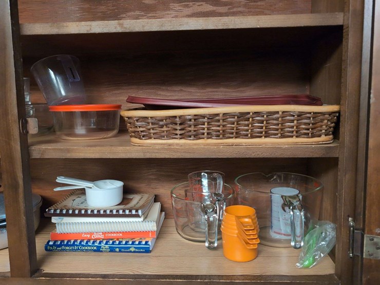 kitchen-cabinet-contents-image-3