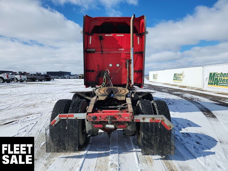 2014-international-prostar-image-8