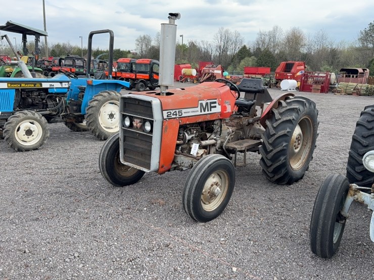 massey-ferguson-245-image-1