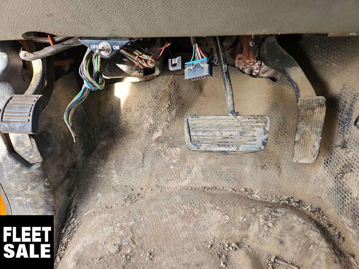 2012-chevrolet-silverado-2500hd-image-22