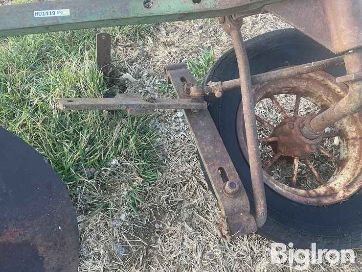 john-deere-terracing-plow-image-9