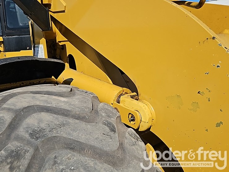 caterpillar-928g-image-10