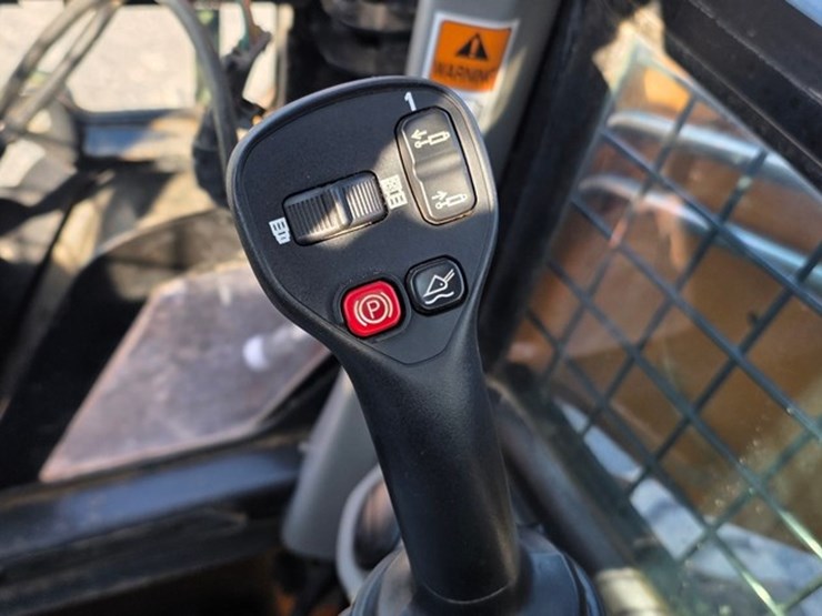 2021-case-tv450b-image-51