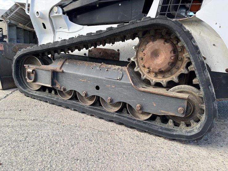 2019-bobcat-t590-image-15