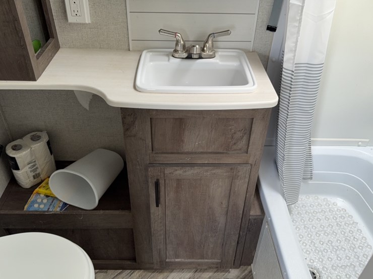 #3001-•-2021-forest-river-30'-bumper-pull-camper-image-26