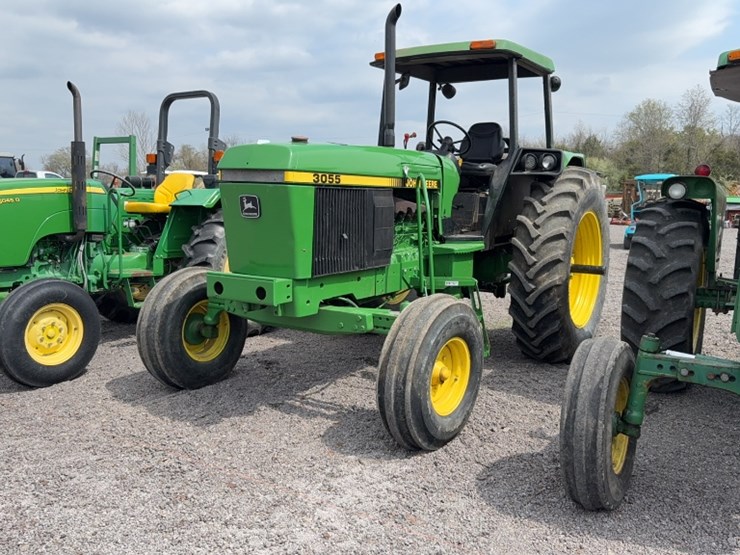 john-deere-3055-image-1