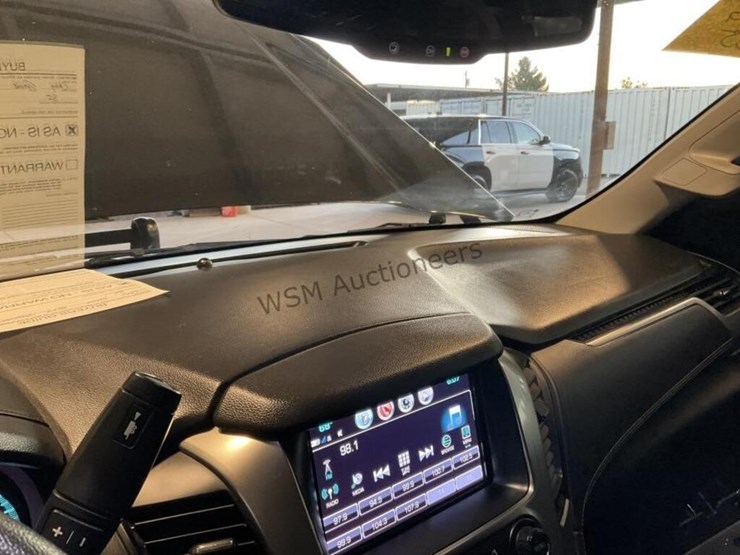 2019-chevrolet-tahoe-image-18