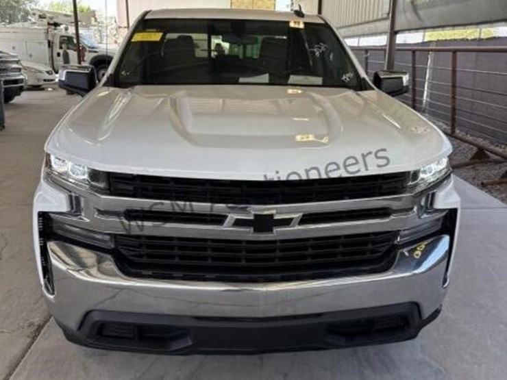 2021-chevrolet-silverado-1500-image-3