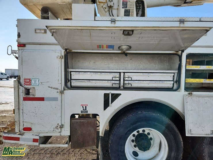 2006-international-durastar-4300-image-42