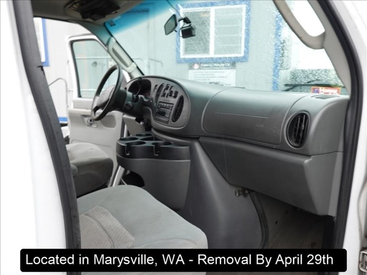 2006-ford-e350-image-3