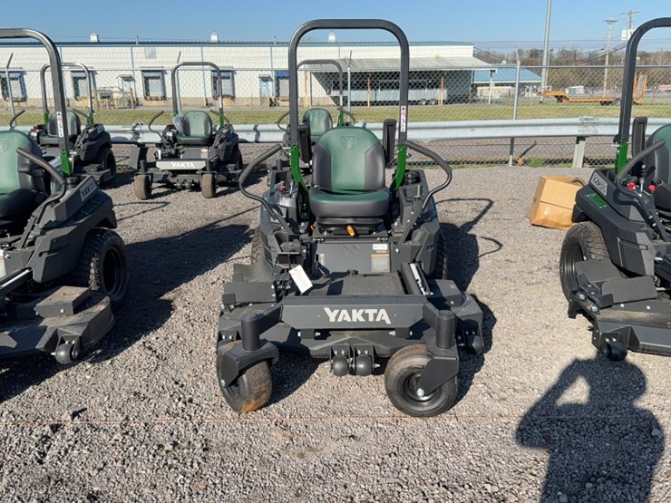 #4047-•-yakta-yxr-320-zero-turn-mower-image-2