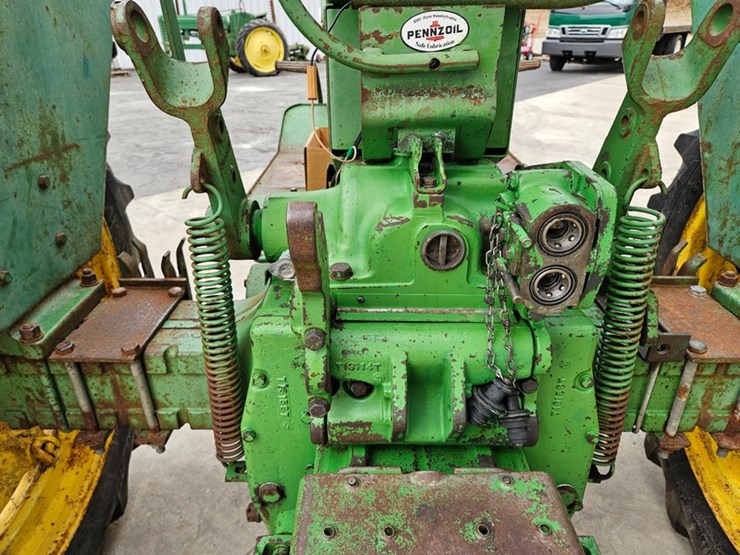 1965-john-deere-2010-image-7