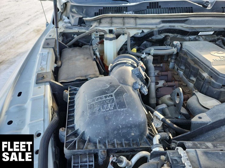 2013-dodge-3500-image-27