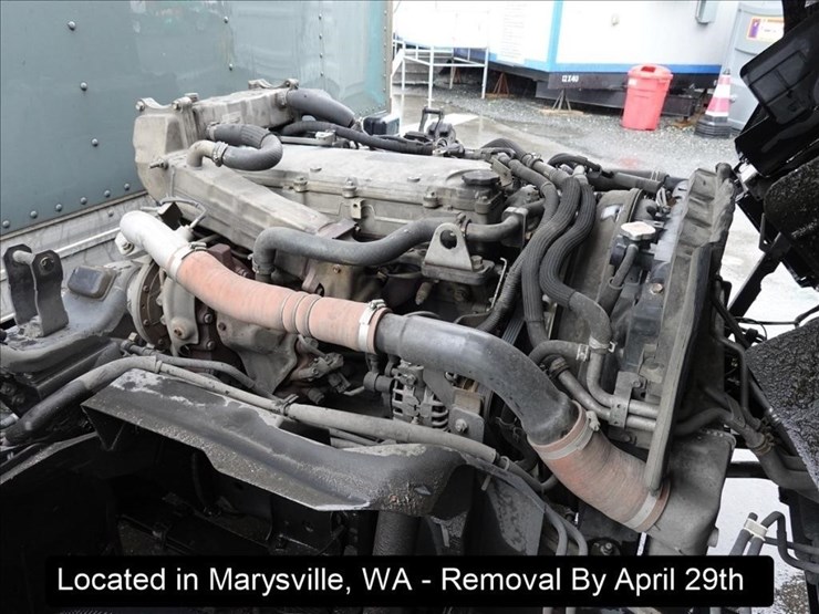 2017-isuzu-nqr-image-22