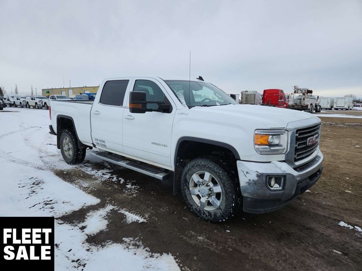 2016-gmc-sierra-3500hd-image-4