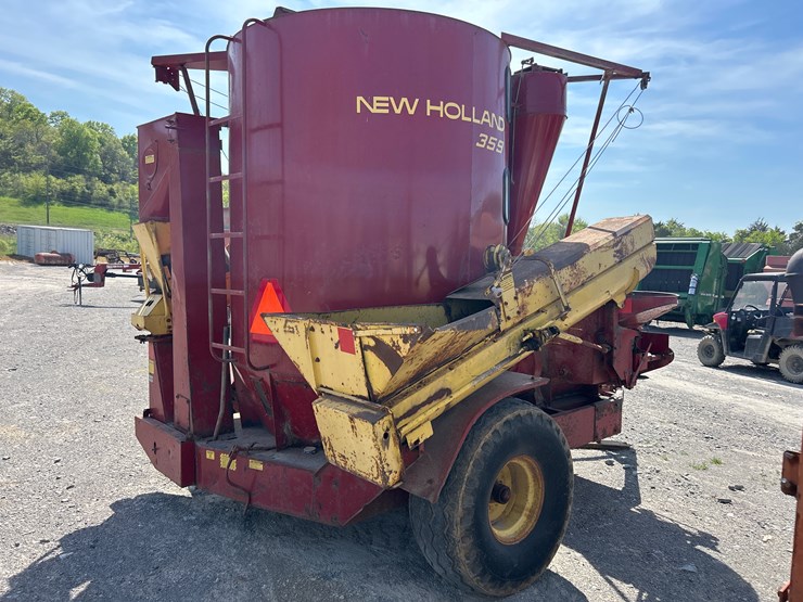 new-holland-359-image-6