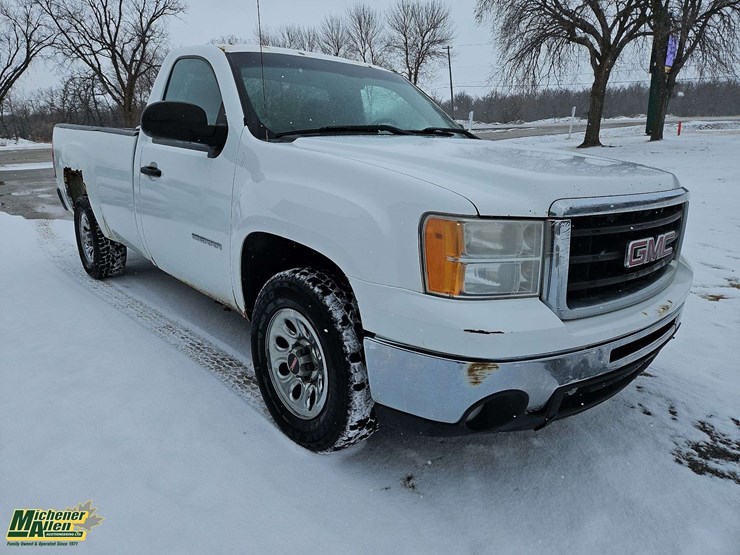 2010-gmc-sierra-1500-image-4
