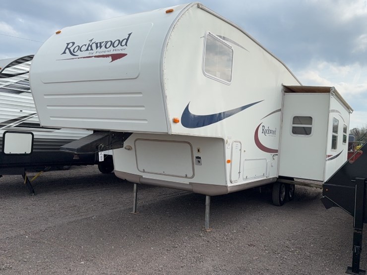 #3002-•-2006-rockwood-28'-5th-wheel-camper-image-1