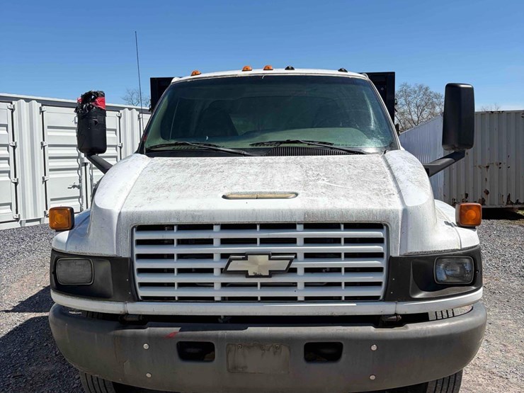 2003-chevrolet-c4500-stake-body-dump-image-2