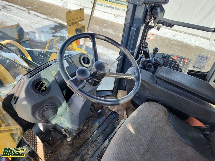 2015-deere-644k-image-21