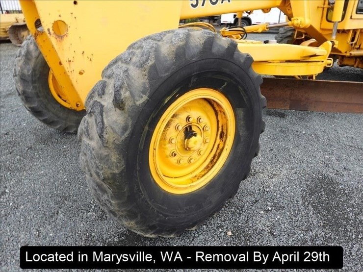 1975-deere-570a-image-18