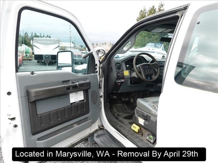 2011-ford-f550-image-18