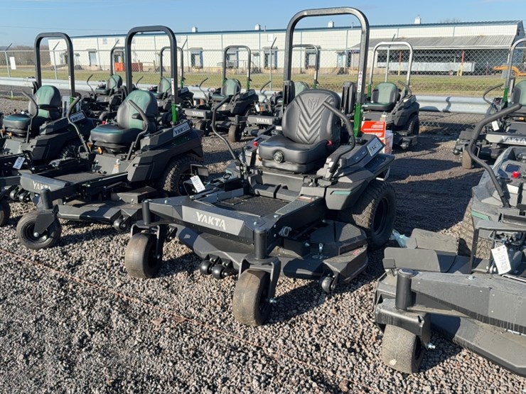 #4027-•-yakta-yxr-710-zero-turn-mower-image-1