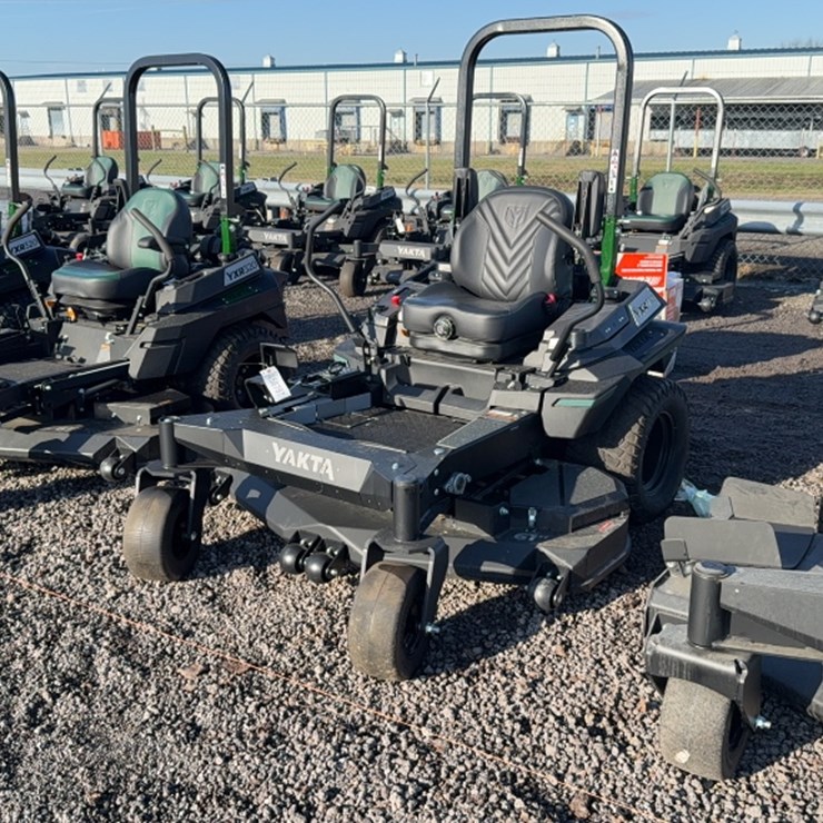 #4027 • YAKTA YXR 710 ZERO TURN MOWER