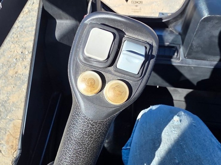 2024-jcb-215-image-57