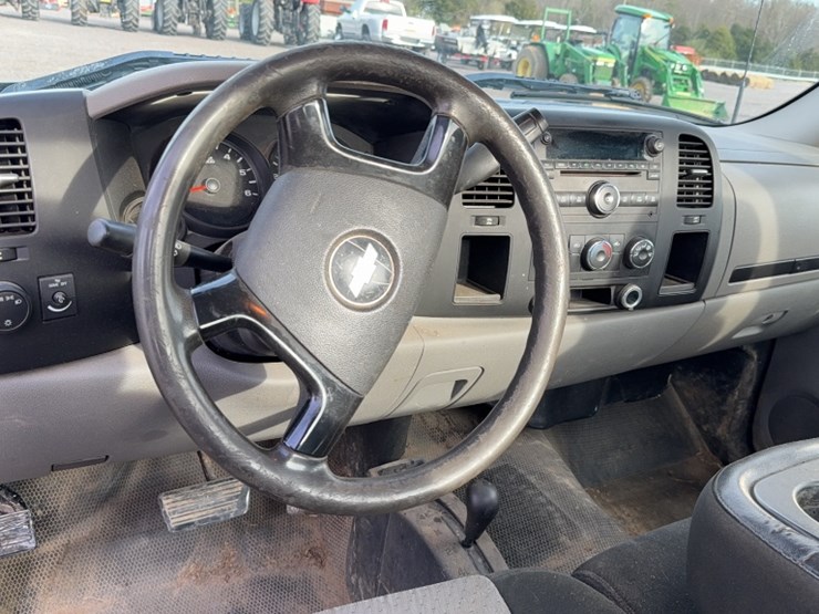 #4019-•-2009-chevy-silverado-pickup-truck-image-20