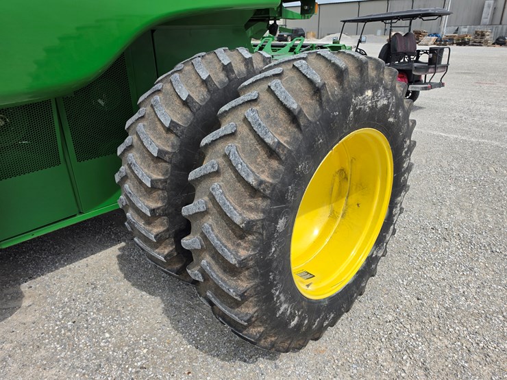 2010-john-deere-2010-image-21