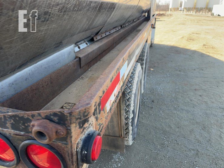 2003-kenworth-t800-image-17