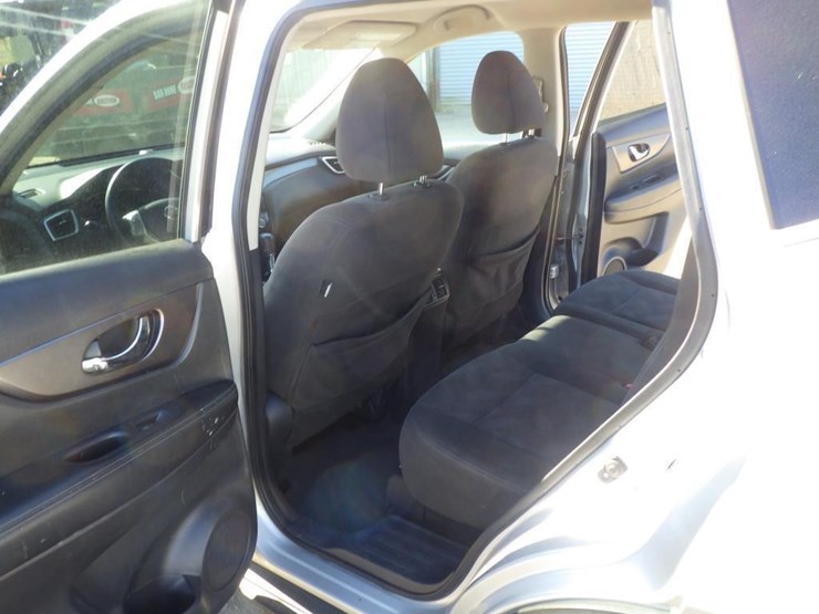 2016-nissan-rogue-image-7