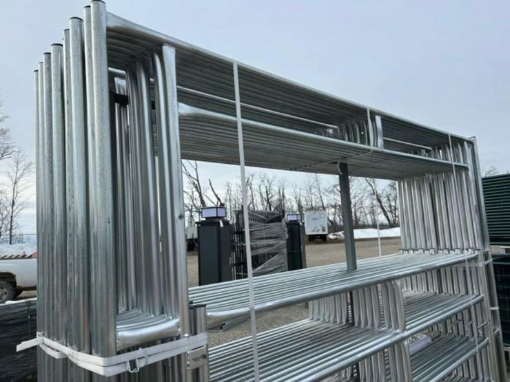 qty-of-(14)-10-ft-powder-coated-corral-panels-gate-image-11