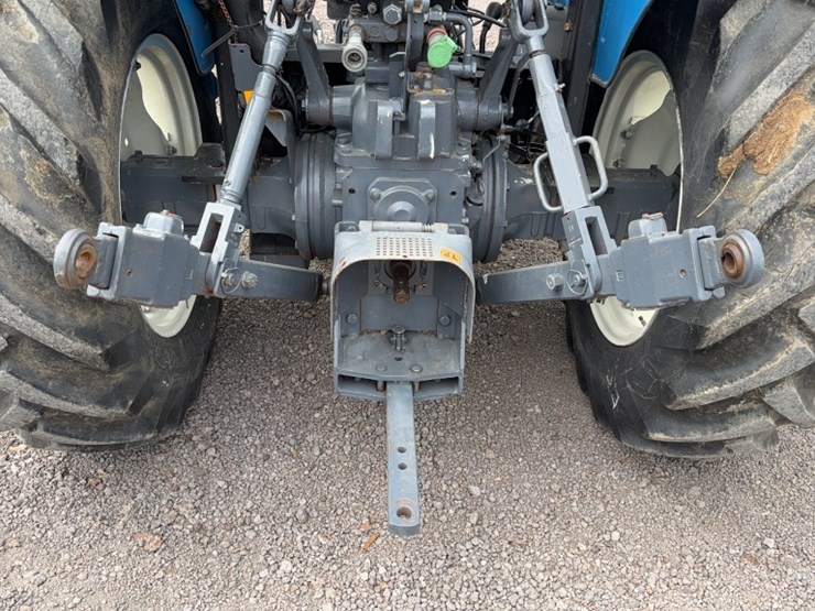 new-holland-tn65-image-13