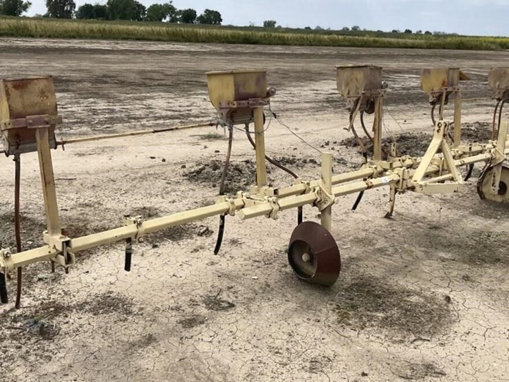 gandy-3-pt-8-row-30"-baiter-bar-image-1