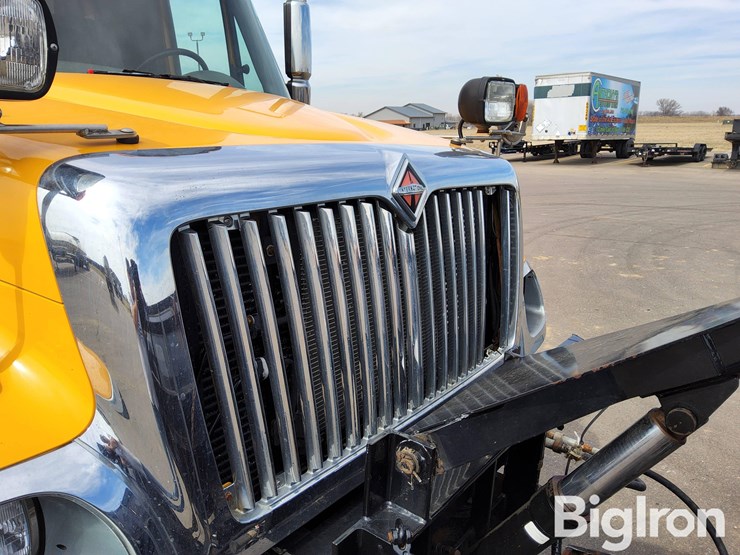 2006-international-7400-image-18