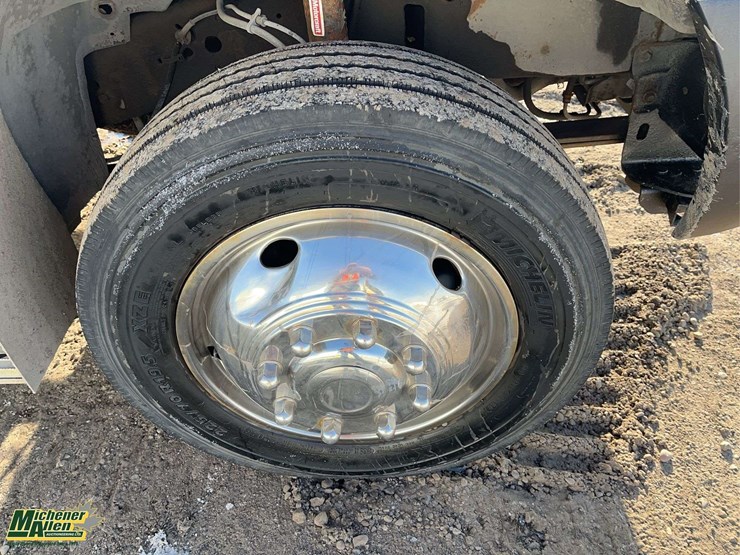 2001-ford-f450-image-13