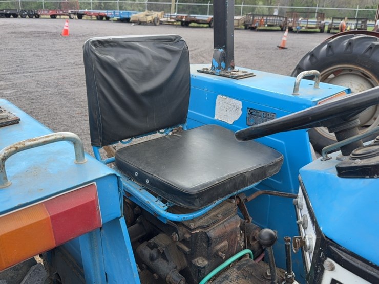 #3065-•-ranch-master-254-tractor-image-7