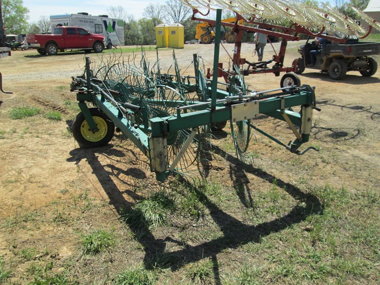 john-deere-704-image-4